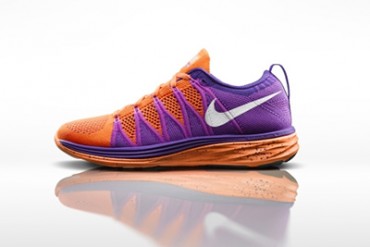 NIKEランニングシューズ「ナイキ フライニット ルナ2」新デザインで登場
