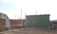 三菱自動車工業とニチコンが公開した農業用充電ステーションの写真