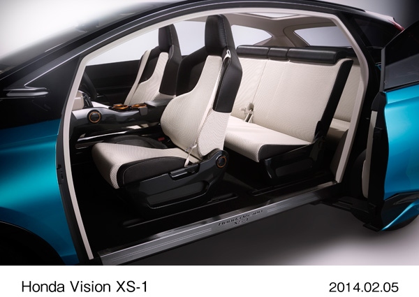 ホンダが第12回オートエキスポ2014で世界初公開したクリエイティブ・スタディーモデル「Honda Vision XS-1」（写真提供：ホンダ）