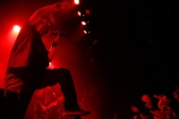 大槻ケンヂ率いる特撮 ツアー最終日でも映画『ヌイグルマーZ』曲を熱唱