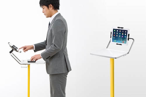 iPadなどのタブレットを机上に取り付けられるサンワサプライのカート製品