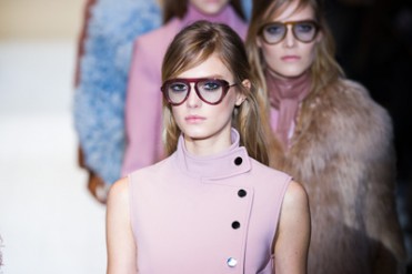 グッチ 2014-15年秋冬コレクション - ボーイッシュ＆ロマンティックを60's風に