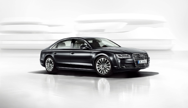 アウディジャパンが発売する新型「Audi A8 L W12」