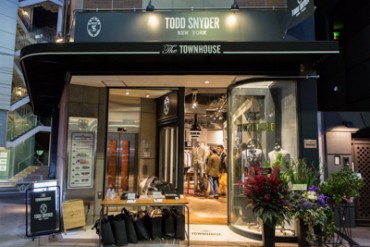 トッド スナイダー、国内初の旗艦店を渋谷にオープン - チャンピオンとのコラボラインも上陸