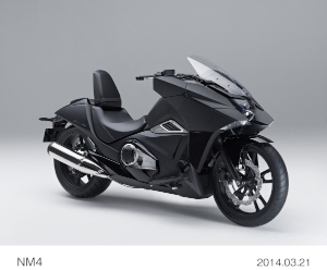 ホンダが「第30回大阪モーターサイクルショー2014」に参考出品車（市販予定車）として公開した
新コンセプトモデル「NM4（エヌエムフォー）」