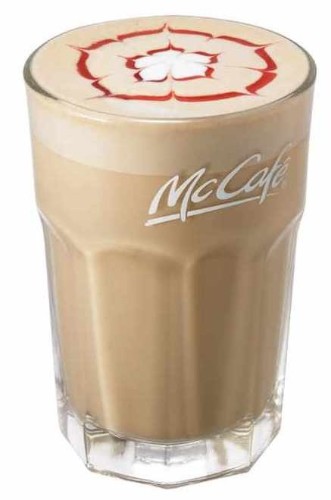 「McCafé by Barista」に21日から追加される期間限定ドリンク「さくらんぼモカ」