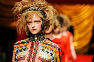 ヒロコ コシノ 2014-15年秋冬コレクション - 自由な女性に捧ぐ、贅を尽くしたミックススタイル
