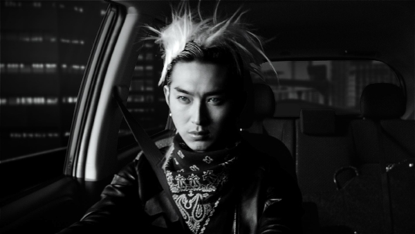 トヨタマーケティングジャパンは、松田翔太さんと橋本愛さんを起用した「スペイド」特別仕様車「1.5F Jack」のCM「SPADE CITY」篇を2日から全国放映する。