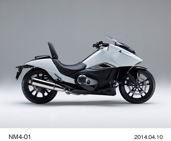 独自のスタイリングと、新感覚のライディングフィールを追求したというホンダの新コンセプトモデル「NM4-01（エヌエムフォー ゼロワン）」（写真提供：ホンダ）