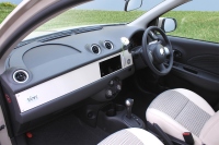 光岡自動車のコンパクトセダン「Viewt（ビュート）」の台数限定特別仕様車 「Viewt Haru（ビュート ハル）」