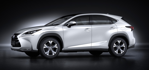 トヨタが第13回北京モーターショーに出品する新型コンパクトクロスオーバーSUV「NX300h」