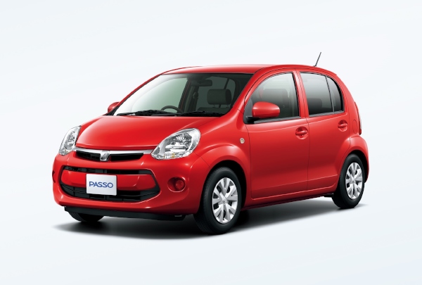 トヨタがマイナーチェンジして14日発売した小型のハッチバック車「パッソ」