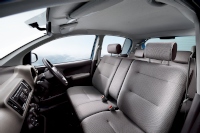 トヨタがマイナーチェンジして14日発売した小型のハッチバック車「パッソ」