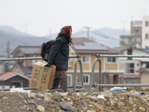 65歳以上は増加、4人に1人が65歳以上となった。高齢化はますます進む。総務省は15日、「人口推計」を発表した。