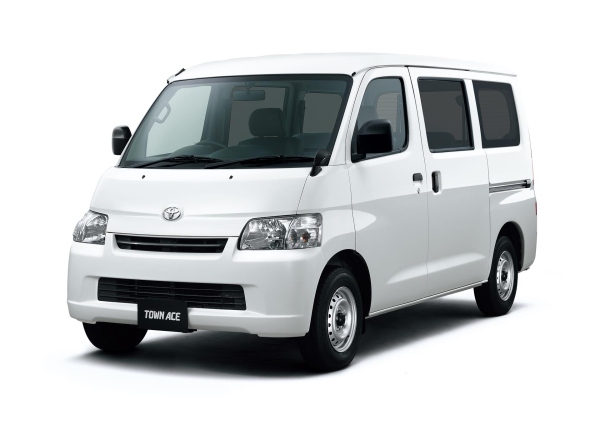 トヨタ自動車は「タウンエース」と「ライトエース」を一部改良し、6月2日に発売する。写真は、タウンエース バン GL (2WD) (ホワイト)