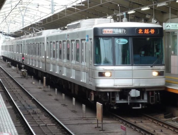 現在の東京メトロ 日比谷線03 系車両