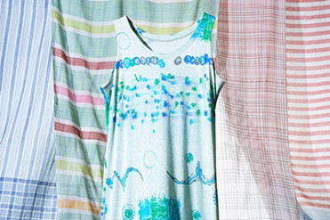 HaaTが夏を涼しく過ごすフェア「BREEZY SUMMER」開催 - インスタレーションやうちわプレゼントも