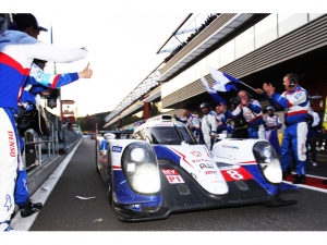 5月3日、ベルギーで行なわれたWEC第2戦[スパ・フランコルシャン6時間]で、写真のトヨタ「TS040 HYBRID」が優勝。もう1台のトヨタ車も3位を確保。今季、連続優勝、2台連続表彰台を決めた。「ル・マン24時間」に向けて視界良好といえる