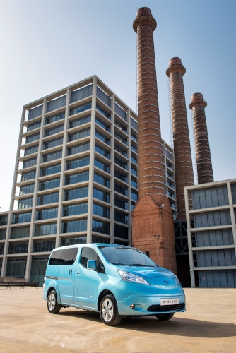 日産自動車がスペイン・バルセロナ工場で生産を開始した電気自動車「e-NV200」