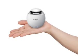 ソニーが6月21日に発売する予定のワイヤレスポータブルスピーカー「SRS-X1」 ソニーが6月21日に発売する予定のワイヤレスポータブルスピーカー「SRS-X1」