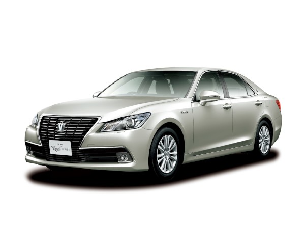 平成25年度自動車アセスメント(JNCAP)で、JNCAP大賞を受賞したトヨタ自動車の「クラウン“ロイヤル”シリーズ」
