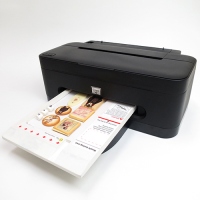 機能性インクの開発を手がけるSO-KEN（大阪府・箕面市）は、“食べられるインク”を食品に直接印刷できるダイレクトフードプリンタ「TP-101E」を開発した。