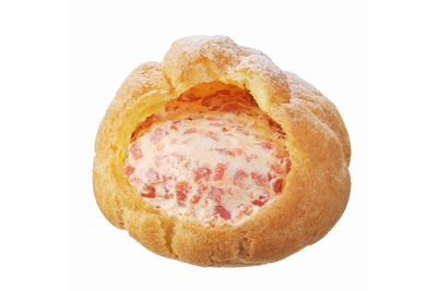 銀座コージーコーナーがカゴメとコラボレーションした新作スイーツ「トマトとチーズのシュークリーム」