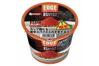 エースコックが8月4日に新発売する「EDGE 鬼辛とんこつ醤油ラーメン」