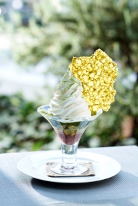 昭和の懐かしい味を現代風にアレンジしたホテルオリジナルのソフトクリーム
