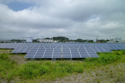 JX日鉱日石エネルギーが17日に送電を開始した、福島県いわき市の太陽光発電所「いわきメガソーラー発電所」