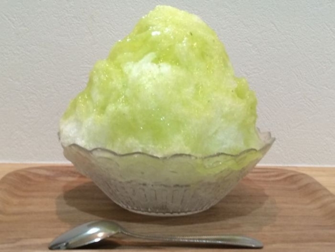 巣鴨の「カキ氷工房雪菓」は、夏休み限定で学割を行なう。