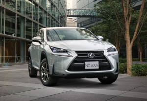 トヨタ自動車は29日、レクサス（LEXUS）初のコンパクトクロスオーバーSUV「NX」を発売した。