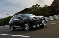 トヨタ自動車は29日、レクサス（LEXUS）初のコンパクトクロスオーバーSUV「NX」を発売した。