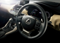 トヨタ自動車は29日、レクサス（LEXUS）初のコンパクトクロスオーバーSUV「NX」を発売した。