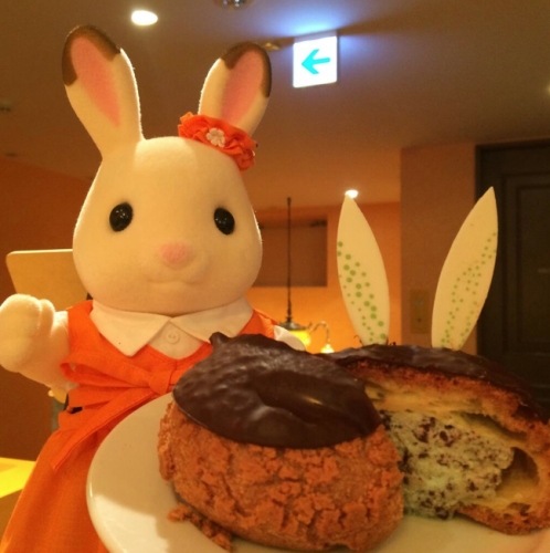 フランス美食の町・リヨンの奇才ニコラシャールがオーナーのニコラシャール銀座本店に、新作うさぎパフェが登場した。
