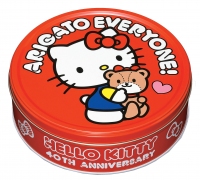 ブルボンは、「ハローキティ」誕生40周年を記念して、ハローキティ型のクッキーと花型のクリーム入りクッキーを詰合せた「バタークッキー缶」と「ココアクッキー缶」を8月5日(火)から期間限定で発売する。