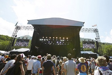 フジロック2014は延べ10万人を動員、2015年度の開催日も決定