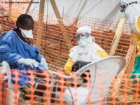 国境なき医師団(MSF)日本では、エボラ出血熱対策のため、使途を指定した寄付の募集を行っている。日本国内での報道の少なさから不安を感じている方も多いと思うが、私たちが今できることは、正しい情報を手に入れることと、医師団への寄付などではないだろうか。