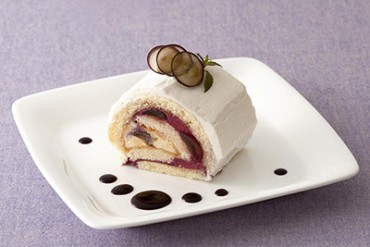キハチ カフェから秋の限定スイーツ発売 - 名古屋・広島・北九州で巨峰のロールケーキなど