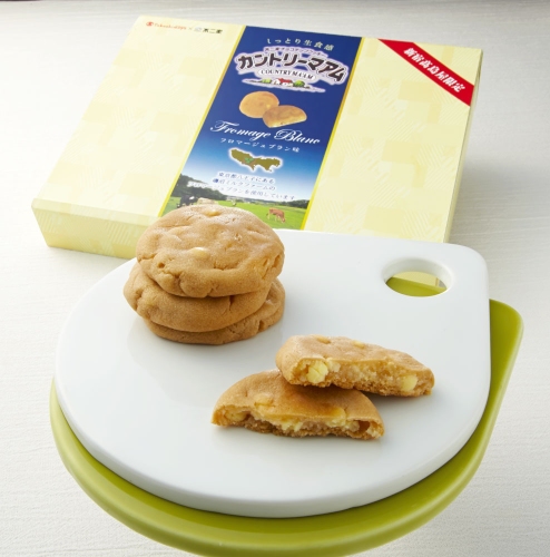 新宿高島屋が老舗菓子メーカーの不二家とコラボレーションした『カントリーマーム(フロマージュブラン味)』