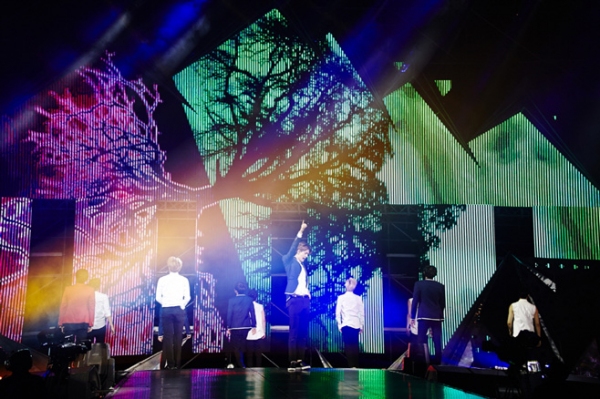 初の単独コンサートで世界中を魅了しているEXOが、北京コンサートも大成功させ注目を集めている。写真＝SMエンターテインメント