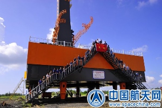 長征五号と長征七号ロケット用の移動発射台が完成（Image credit: 中国航天報）