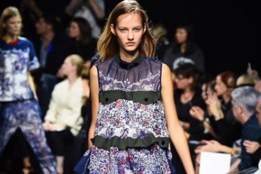 sacai 2015年春夏コレクション - ミリタリーに華を添えて魅せるハイブリッド・エレガンス