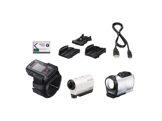 ソニーが10月24日に発売する、約63gの小型・軽量を実現した防滴ボディのデジタルHDビデオカメラレコーダー「アクションカム ミニ」のライブビューリモコンキット「HDR-AZ1VR」の同梱品一式（写真提供：ソニー）
