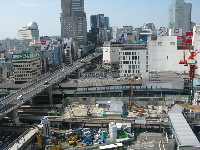 16日、不動産経済研究所が9月のマンション市場動向調査を発表。それによれば、首都圏の新築マンション発売戸数は前年同月比44.1%ダウンの3336戸であり、これで8ヶ月連続でのマイナスとなった