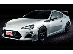 トヨタ86TRDコンプリート「14R-60」は、究極86として開発したテスト車両「86 TRD Griffon Concept」をベースとする。この「86 TRD Griffon Concept」は「筑波サーキットコース2000」にてベストラップ58秒407を記録したモデルだ