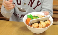 Hameeは、日本の職人が本気で作った本物そっくりの「食品サンプルスマホスタンド」に、北海道の味覚3種を追加した。