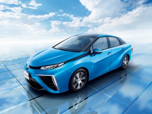 トヨタが11月18日に東京・台場の「科学未来館」で新型燃料電池車(FCV/Fuel Cell Vehicle)「MIRAI」を発表。ようやく概要が明らかになった