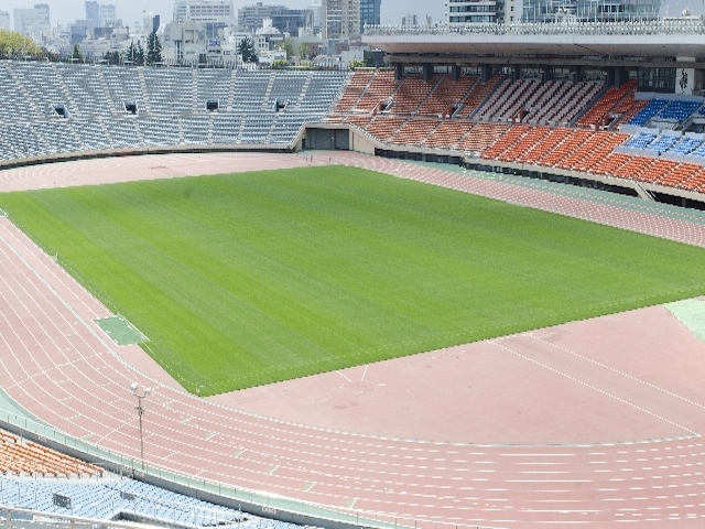 東京五輪・パラリンピック開催が決定して1年が過ぎた。11月5日、メイン会場となる新国立競技場の建て替えに関して日本を代表する国際建築家の磯崎新氏が「このままでは巨大な『粗大ごみ』を生み落すことになりかねない」と苦言を呈した。