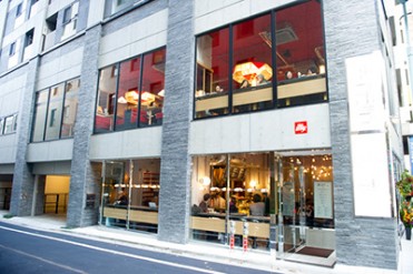 複合飲食店「宮益バール＆ダイン」渋谷・宮益にオープン - カフェ＆バーからディナーのフルサービスまで